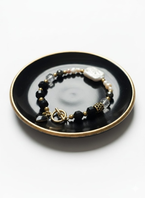 Spinel Noir Pearl