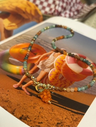 Tropical Raspberry Charm